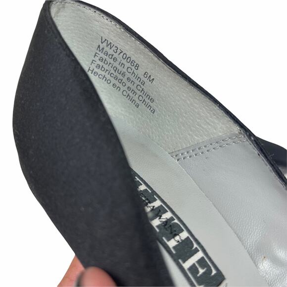 White by Vera Wang Satin Pumps VW370068 Black 6M - Picture 8 of 9